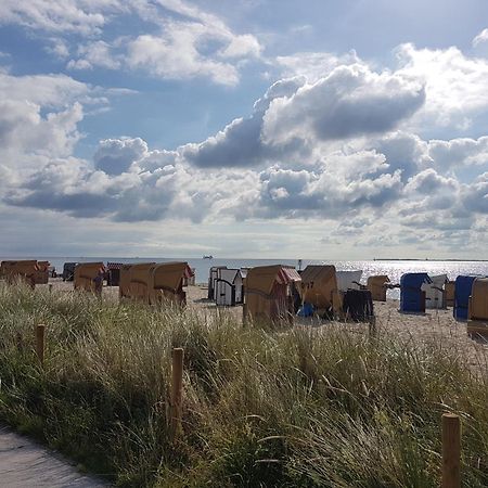 Strande, Fast Am Strand 外观 照片