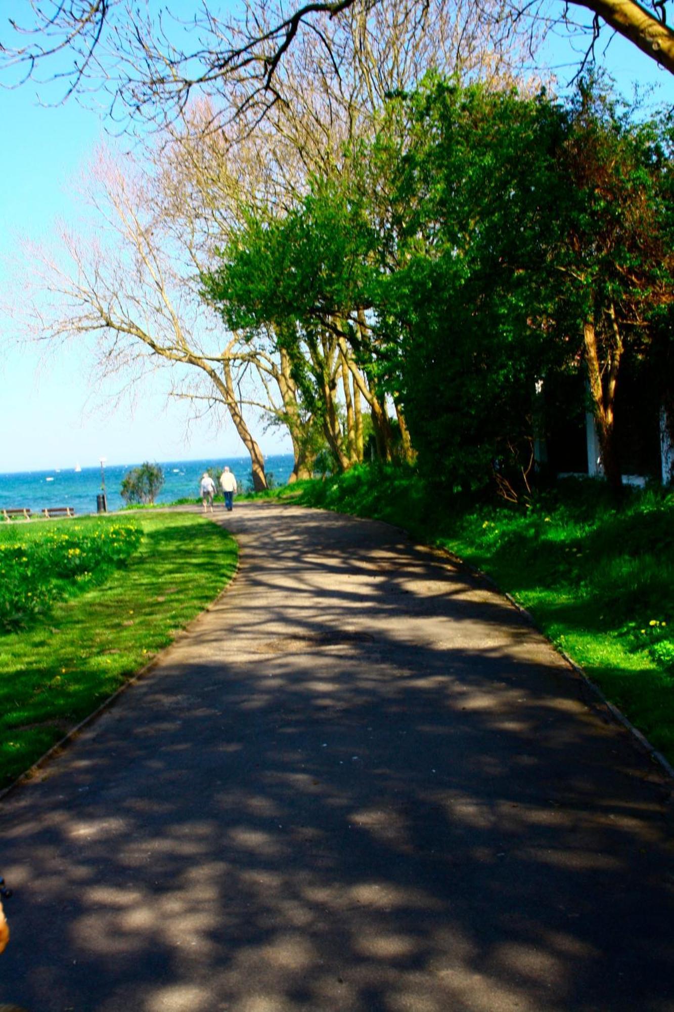 Strande, Fast Am Strand 外观 照片